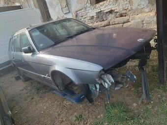 BMW E34 DÍLY - 1