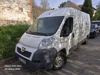 Peugeot Boxer skříňová dodávka