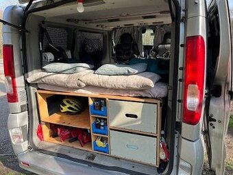 Prodám OPEL VIVARO 2008 2,5 CDTI L1 H1,7 míst, obytná vestav