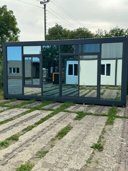 Obytný kontejner PMP 3 x 6 m s prosklenou stěnou