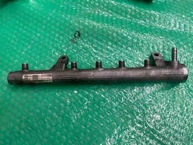 Vstřikovací lišta common rail na 1.6Tdi 03L 130 089 B