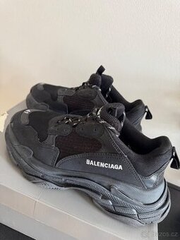 Balenciaga Triple S Black - 1