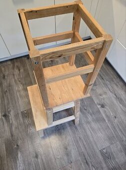 Dětská učící věž