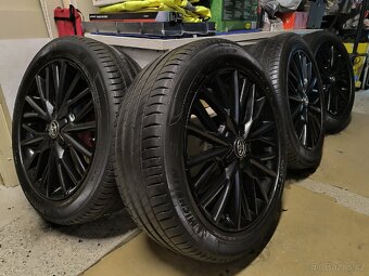 ALU kola Toyota C HR 5x114,3 R18 Originál, pneu Michelin 6mm