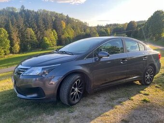 Toyota Avensis 1,6 benzin