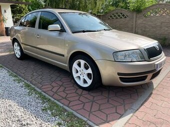 Škoda Superb 1.8i 110kW NOVÁ STK