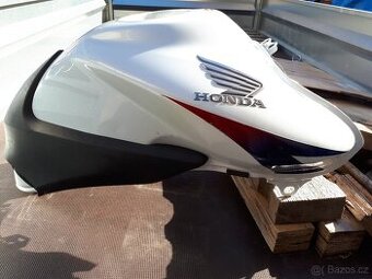 Nádrž honda cb1000r