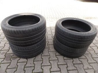 2-rozměrná sada letních pneu BMW 275/40 R20 + 315/35 R20