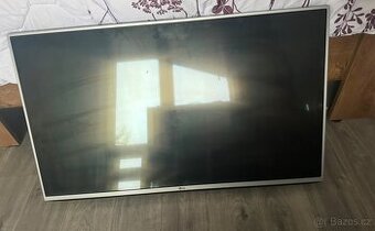 Televize LG se setoboxem a stojánkem