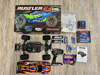 Traxxas Rustler 4x4 VXL + bohaté příslušenství