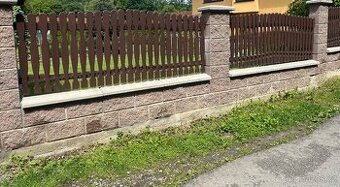 Rezervovane- dřevěné latě – výplň plotu, cca 2,4 m