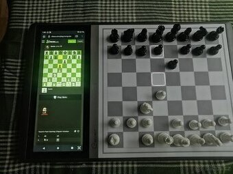 ŠACHY CHESSNUT EVO (ŠACHOVÝ POČÍTAČ)