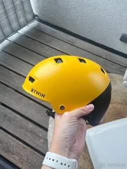 Dětská helma BTWIN