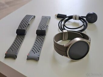 Samsung Galaxy Watch 5 Pro 45mm šedé