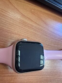 Apple watch series 6 40mm růžové