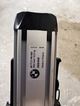 Střešní nosič na kola výrobce BMW