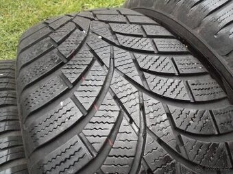215/65/17 103V XL TOYO 4KS ZIMNÍ