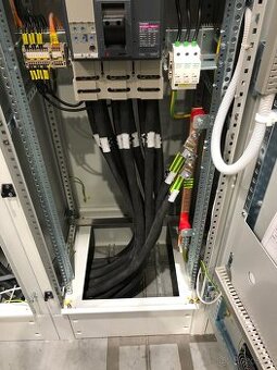 Prijmeme  elektrikare a pomocniky v oboru.