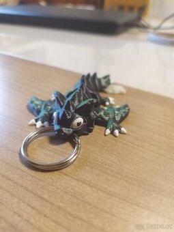 Drak z 3D tiskárny se svítícím ocáskem - 1