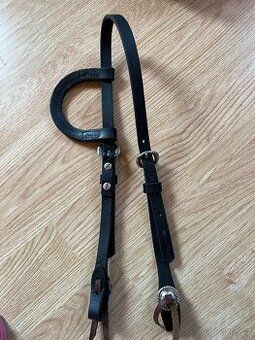 Westernová jednouška – velikost COB, černá