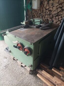 Prodám stroje na dřevoobráběni