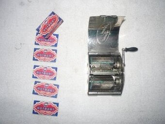 Hygienické potřeby + staré věci na holení