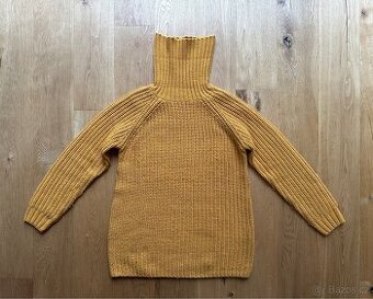 Dlouhý svetr s rolákem vel.38