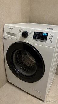 Pračka Samsung 8 kg (2022), jako nová