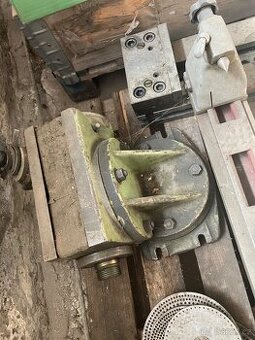 TOS FN40 - dělící přístroj