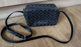 Nová kabelka Calvin Klein