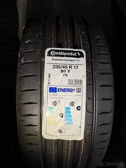Prodám 2x nové letní pneu 235/45R17 94Y Continental