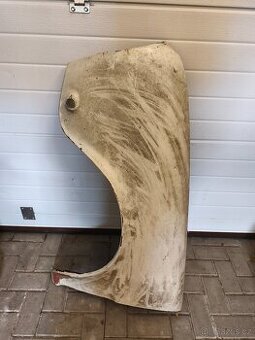 Škoda 100 110r přední blatník pouzity MOC Pěkný