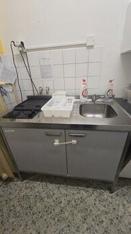 Minikuchyň IKEA - s kompletní výbavou