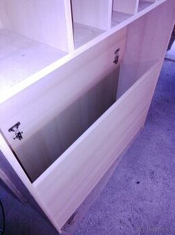 Prodám knihovnu ( lamino)