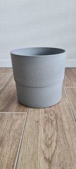 Šedý květináč na rostliny Ikea Nypon 19 cm