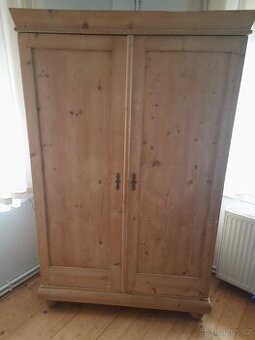 Rustikální šatní skříň - 190x119x51 cm