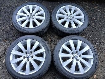 Prodám sadu Orig ALU kol VW 235/45R17 letní