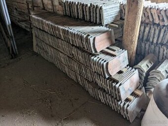 Staré střešní tašky - bobrovky