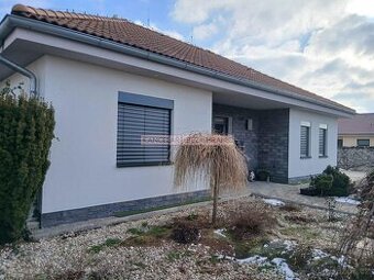 Exkluzivní prodej samostatně stojícího rodinného domu - bung