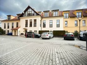 3+kk, 87 m2, mezonet, osobní vlastnictví, cihla, Šestajovice