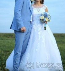 Krajkové svatební šaty - 1