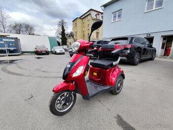 Elektrická tříkolka Selvo 31000