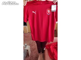 Prodám úplně nový reprezentační dres značky Puma-nový