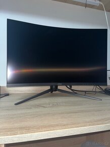 Herní monitor - 27" MSI G271CQP E2