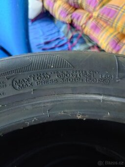 MICHELIN 215/50 R 17 95W