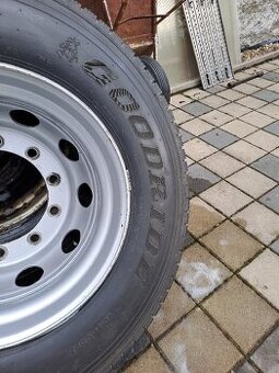 prodám záběrové pneu 315/70 R 22,5