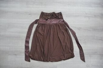 šaty bez ramínek - 1