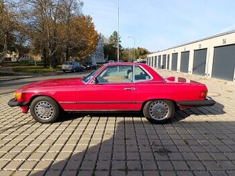 Mercedes-Benz 560 SL