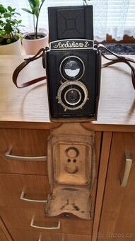 Staré fotoaparáty hlubiťák 2 a Flexaret