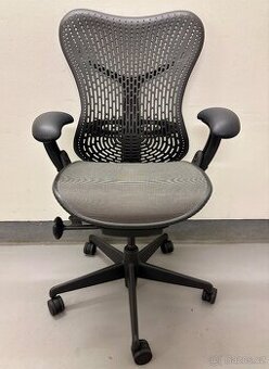 Kancelářská židle Herman Miller Mirra - jako nová
